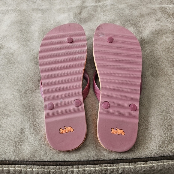 Coach Flip Flops - Picture 5 of 6